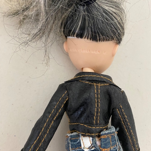 2001 bratz rock angelz original 10” doll With guitar - Picture 5 of 10